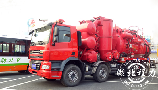 �����������U܇